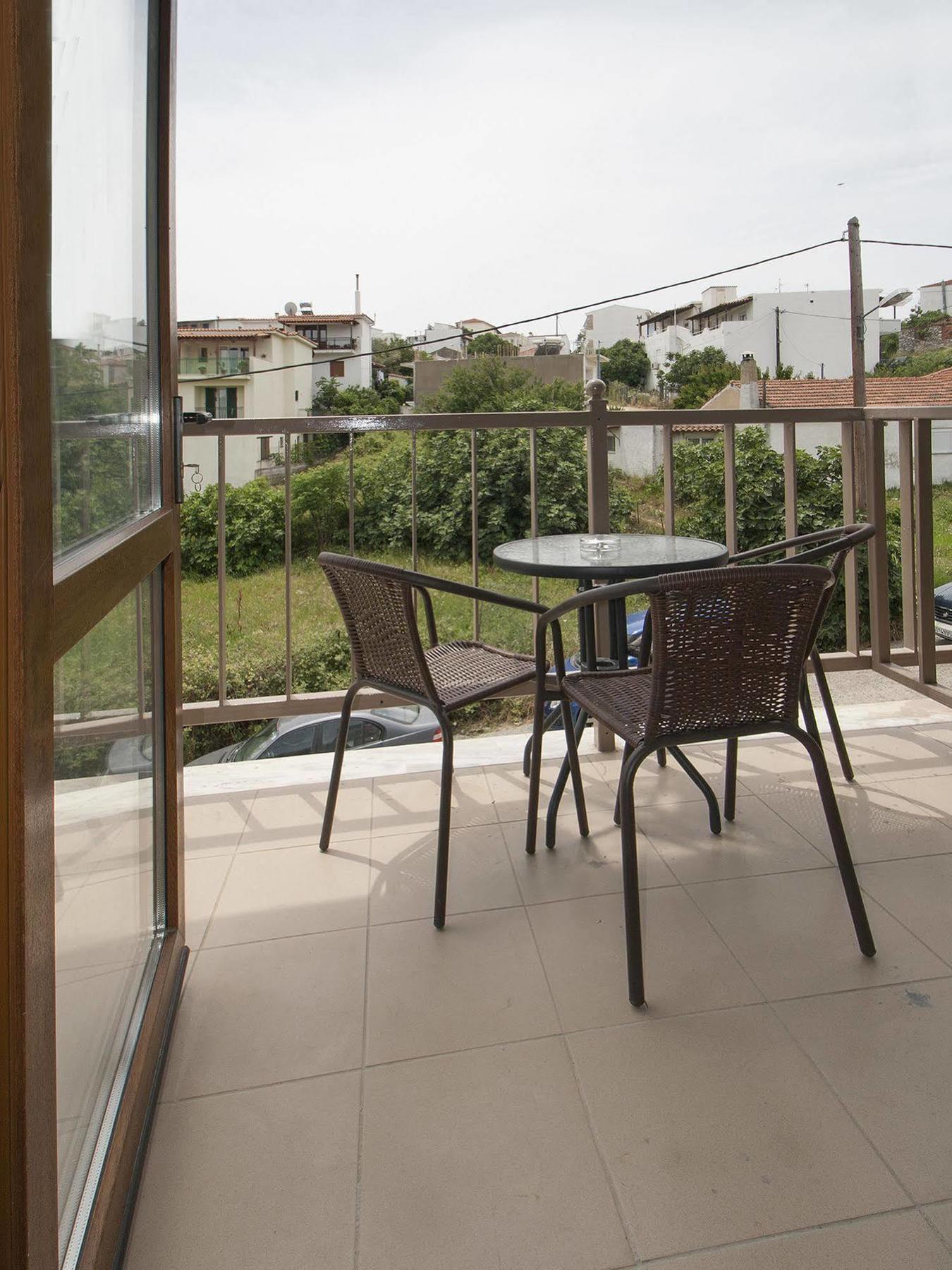 Pineapple Skiathos Ngoại thất bức ảnh