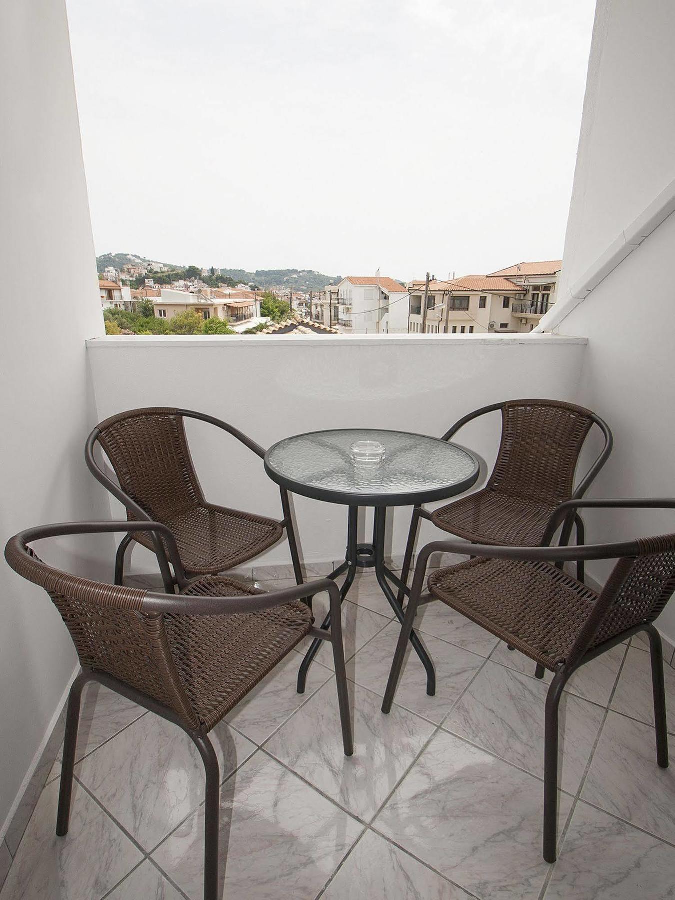 Pineapple Skiathos Ngoại thất bức ảnh
