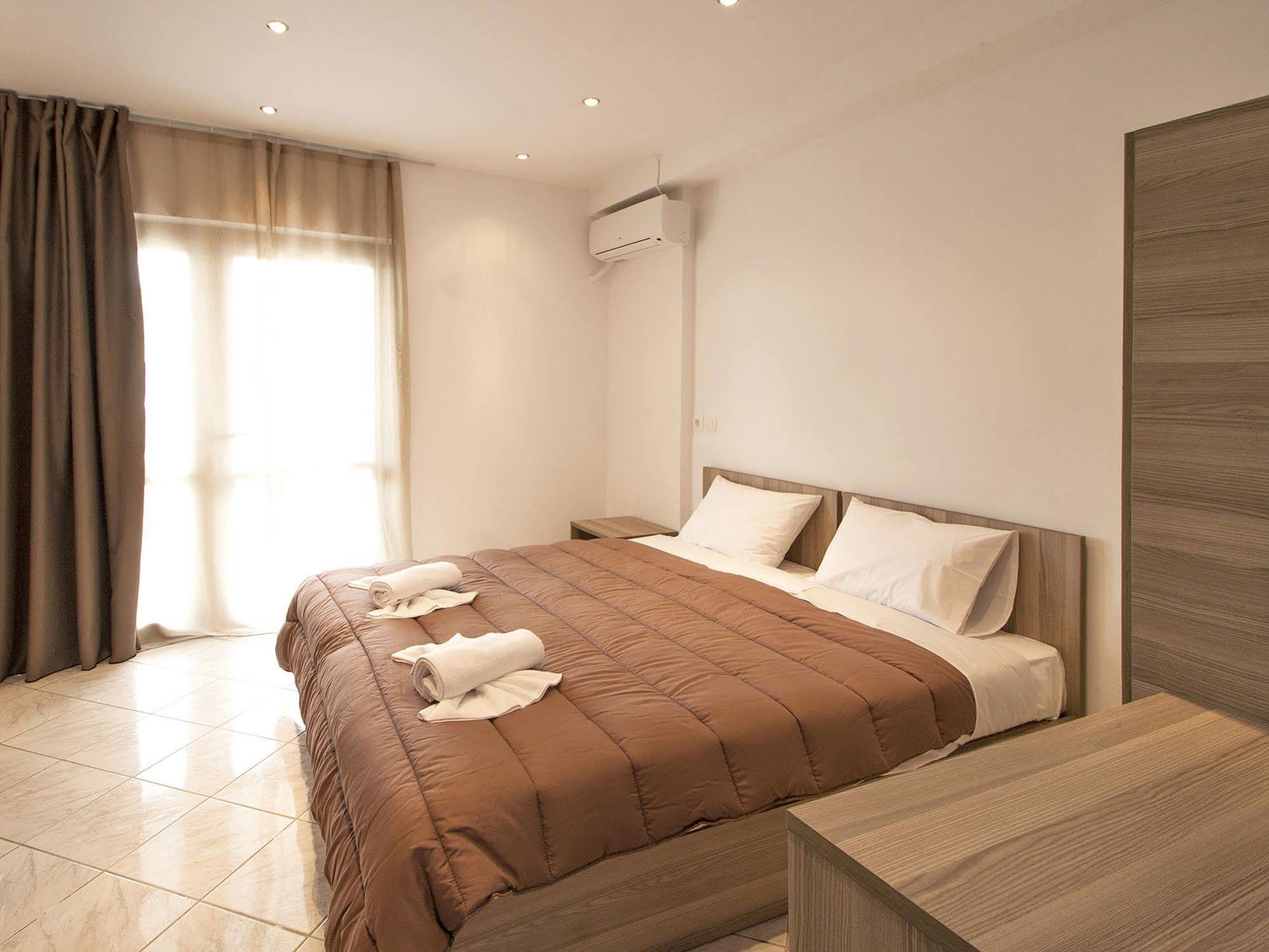 Pineapple Skiathos Ngoại thất bức ảnh